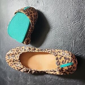 Leopard Tieks Size 10